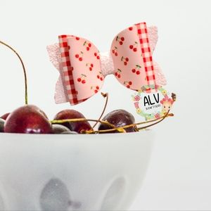 Cherry 🍒  Bow